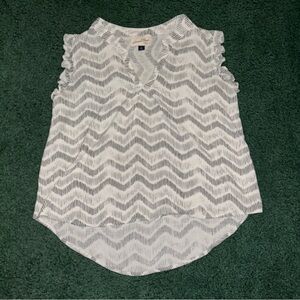 Universal Thread Cream Ruffled Sleeveless Blouse